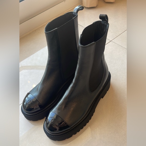 CHANEL Platform Round Toe Rubber Sole Boots Fall 22 Collection - Picture 2 of 2